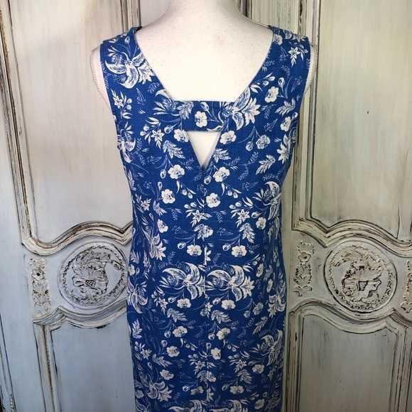Day Dress of Blue and White Floral 55% Linen Blend Sleeveless Dress Size 6 - Picture 3 of 7